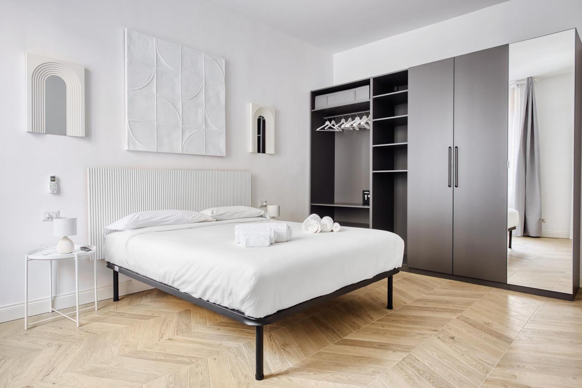 Domusmi Tadino 48 Mailand